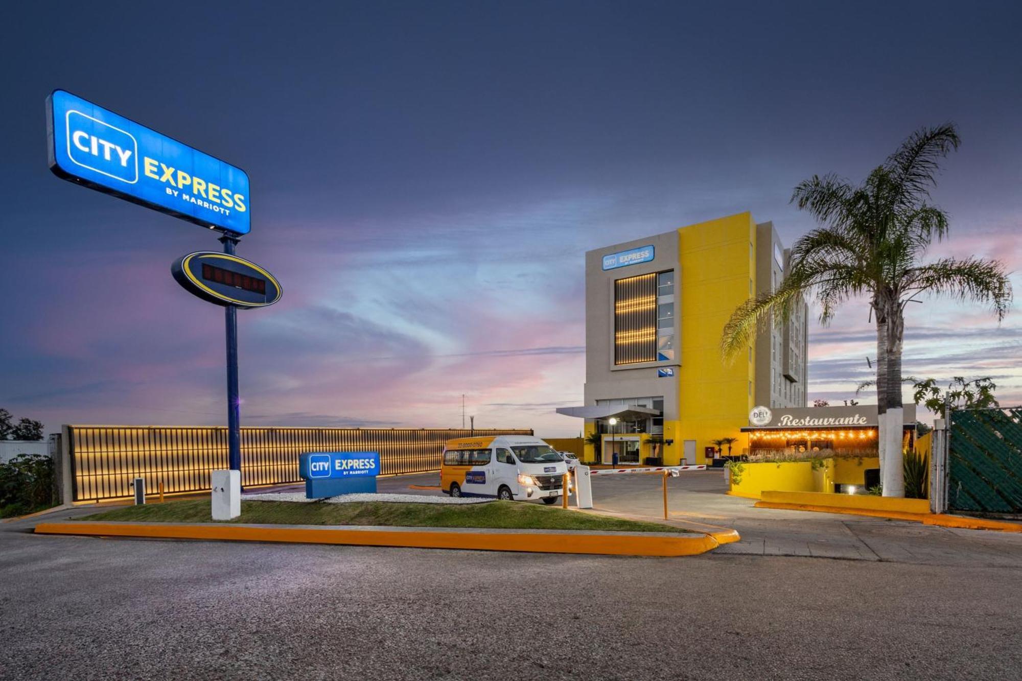 City Express By Marriott Guadalajara Aeropuerto Las Pintas Exterior foto